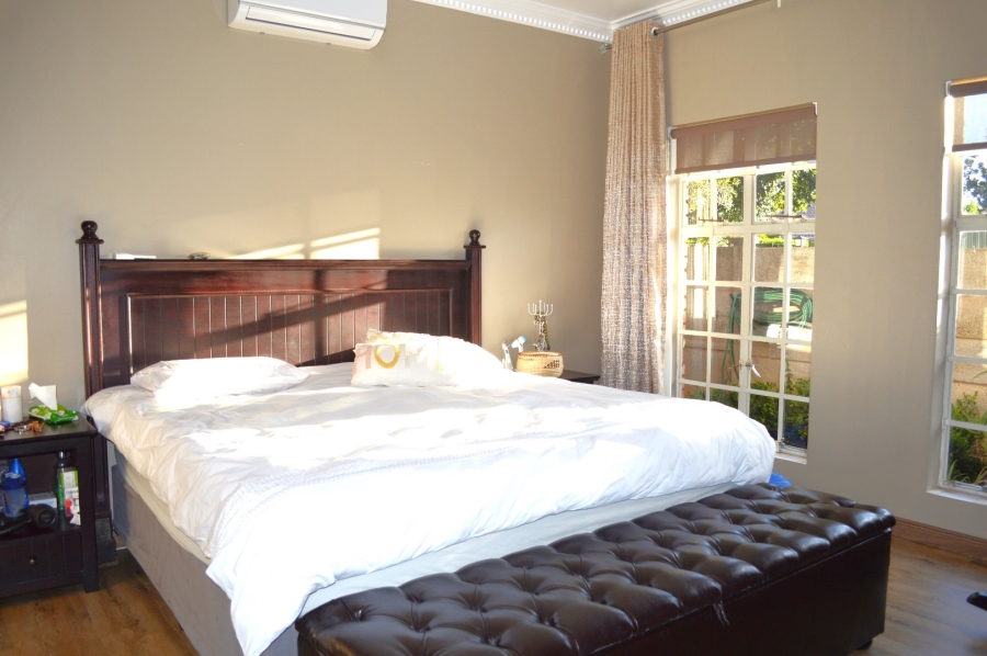 4 Bedroom Property for Sale in Flamwood North West